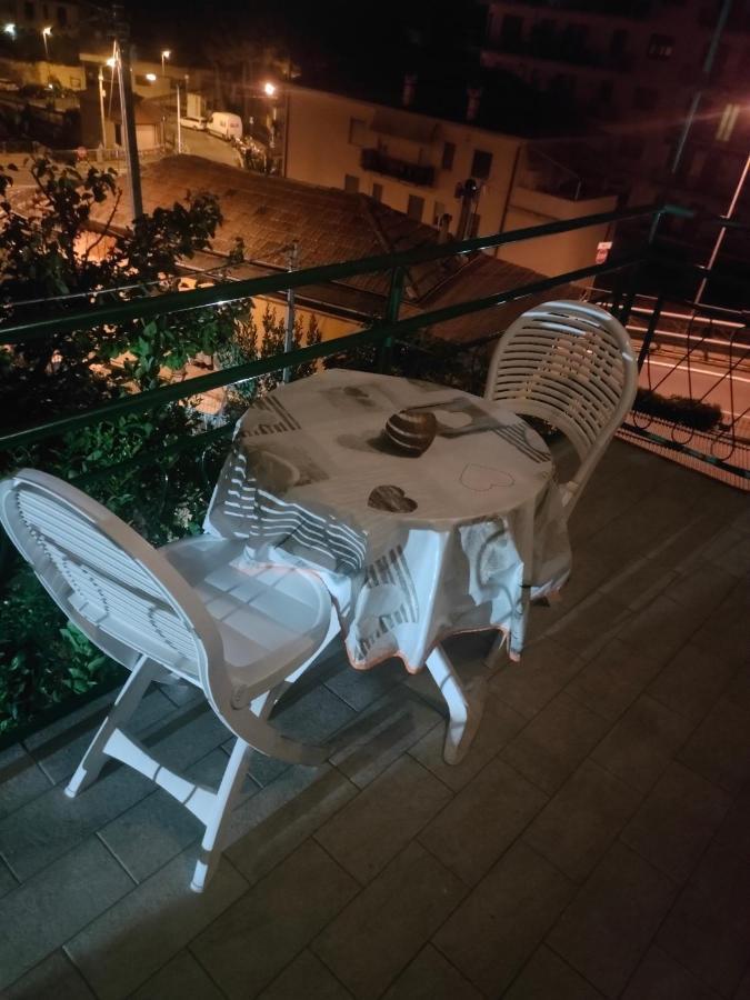 Casa Sanremo Tiziano Parking Gratis Spiaggia 15 Minuti A Piedi ภายนอก รูปภาพ