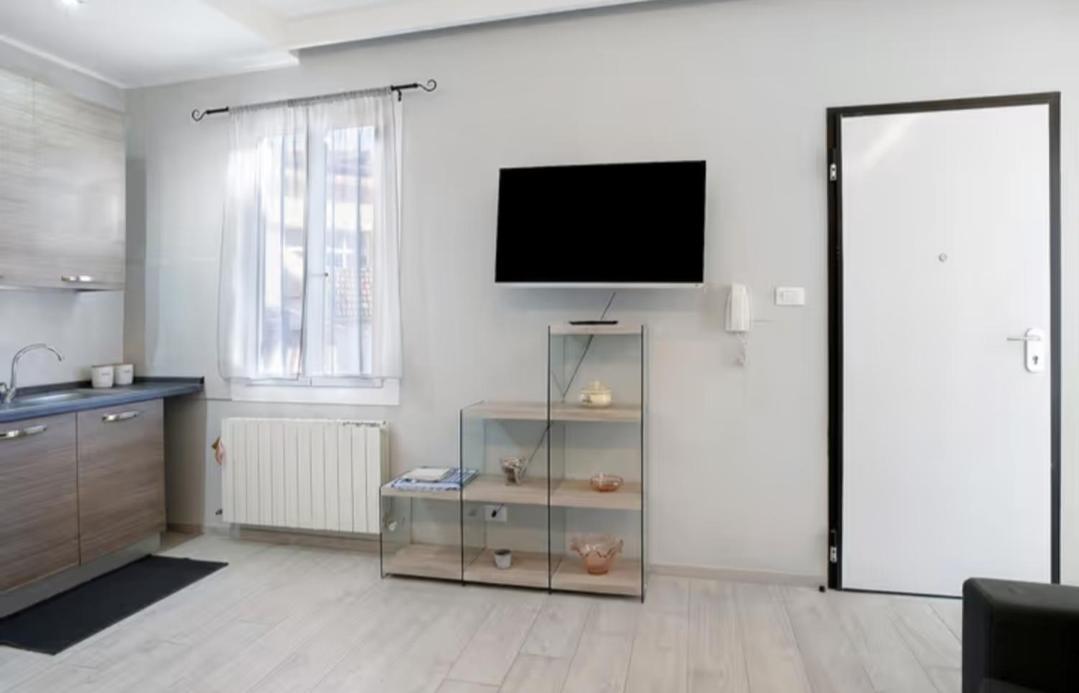 Casa Sanremo Tiziano Parking Gratis Spiaggia 15 Minuti A Piedi ภายนอก รูปภาพ