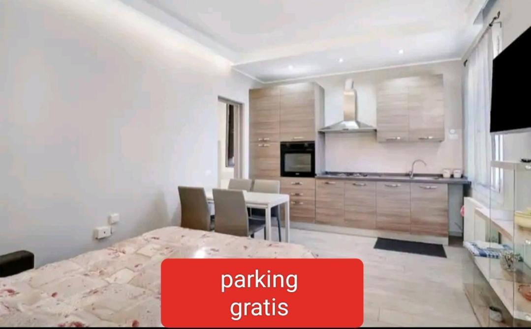 Casa Sanremo Tiziano Parking Gratis Spiaggia 15 Minuti A Piedi ภายนอก รูปภาพ
